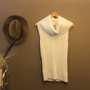Banana Republic Cream colored turtleneck tunic
